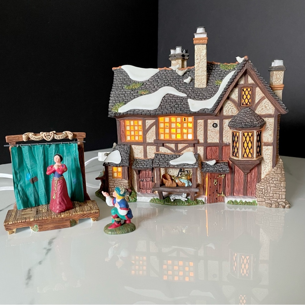 "Shakespeare's Birthplace" Dickens Snow Village by Dept. 56